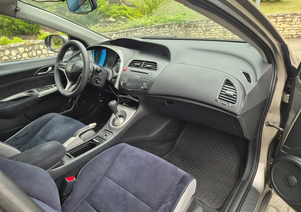 Honda Civic cena 10600 przebieg: 402000, rok produkcji 2006 z Kraków małe 379
